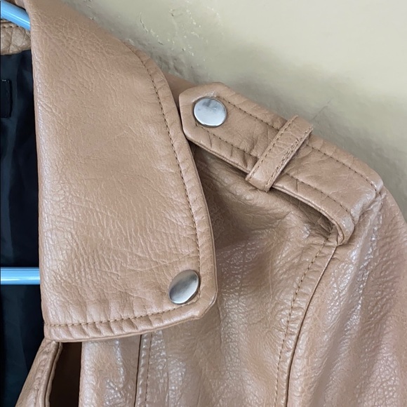 Faux tan leather jacket - Picture 4 of 6